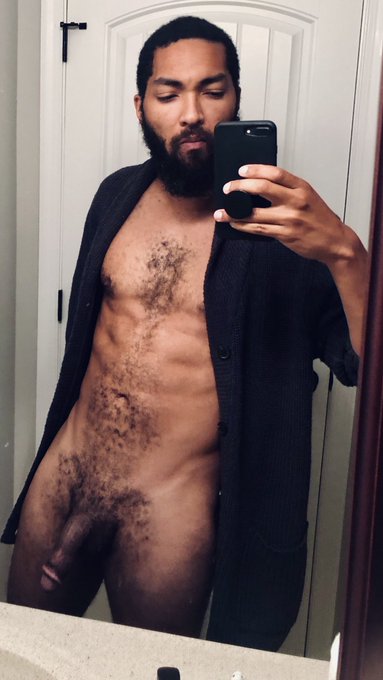 I&rsquo;m really feeling this sweater. https://t.co/MpS8c1Kvlg https://t.co/rDwv1lfff6<a href="/tag/mvsales"class="tags"><span>#mvsales</span></a><a href="/tag/mvboys"class="tags"><span>#mvboys</span></a>