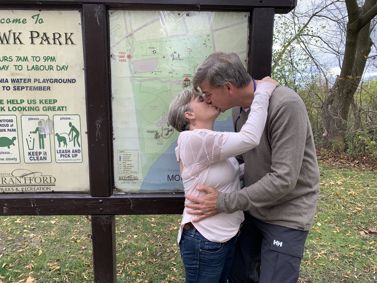 JerryLawlor's tweet photo. Heading East from downtown Brantford the @BrantRotary Cruise Around Brant event took us to #MohawkPark and #MohawkChapel. #brantrotary #cruisebrant #kissingcouple https://t.co/sha9ZN4P1L