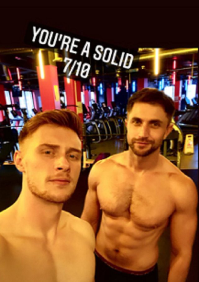 "Who is hotter! Me or my boyfriend?"😉