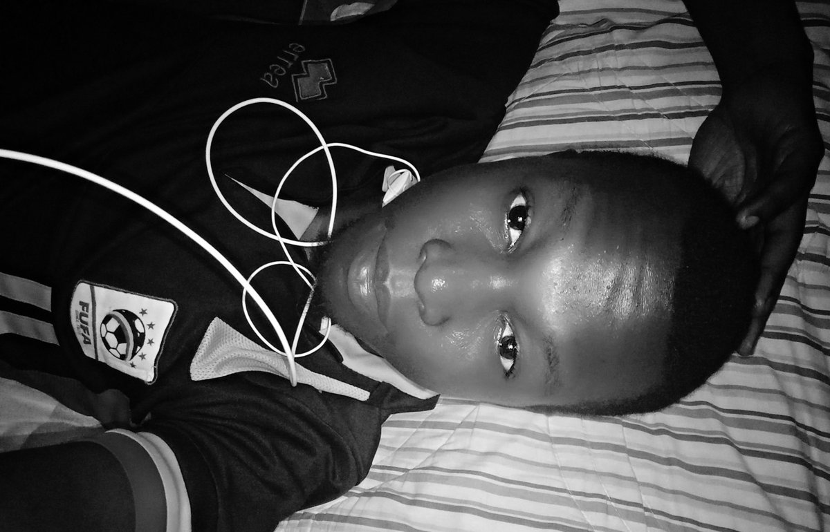 xdlmgmt's tweet photo. Lack of boundaries invites a lack of respect.😏
#Atuke 🎶by👉🏾 Daugyfresh/HighPrist/Joe Emrold🔜
Cc. XAVI D'LEGEND
Cc. Daugy Fresh official
Cc. FOA FRONT MUSIC
Cc. Travanah Country WINE Cottage https://t.co/wANdwKpWzq