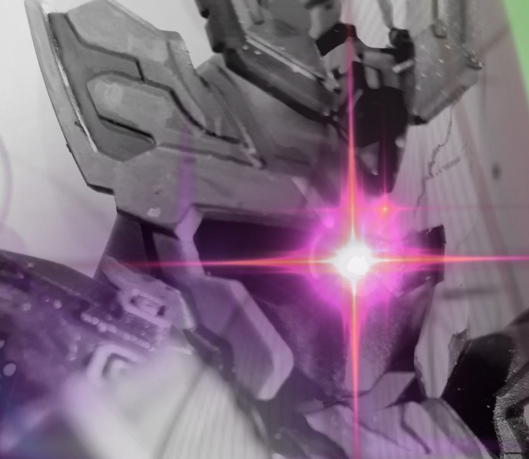 #SDガンダムビルダーズ
#ビルドボイジャーズ
「今夜もグリッターくん帰って来なかったなぁ。。無事だといいんだけど・・・念のため #エイハブ酒場 も寄って帰ろ・・・え、あれは・・・」

「姉さん?!・・・と、誰???」 