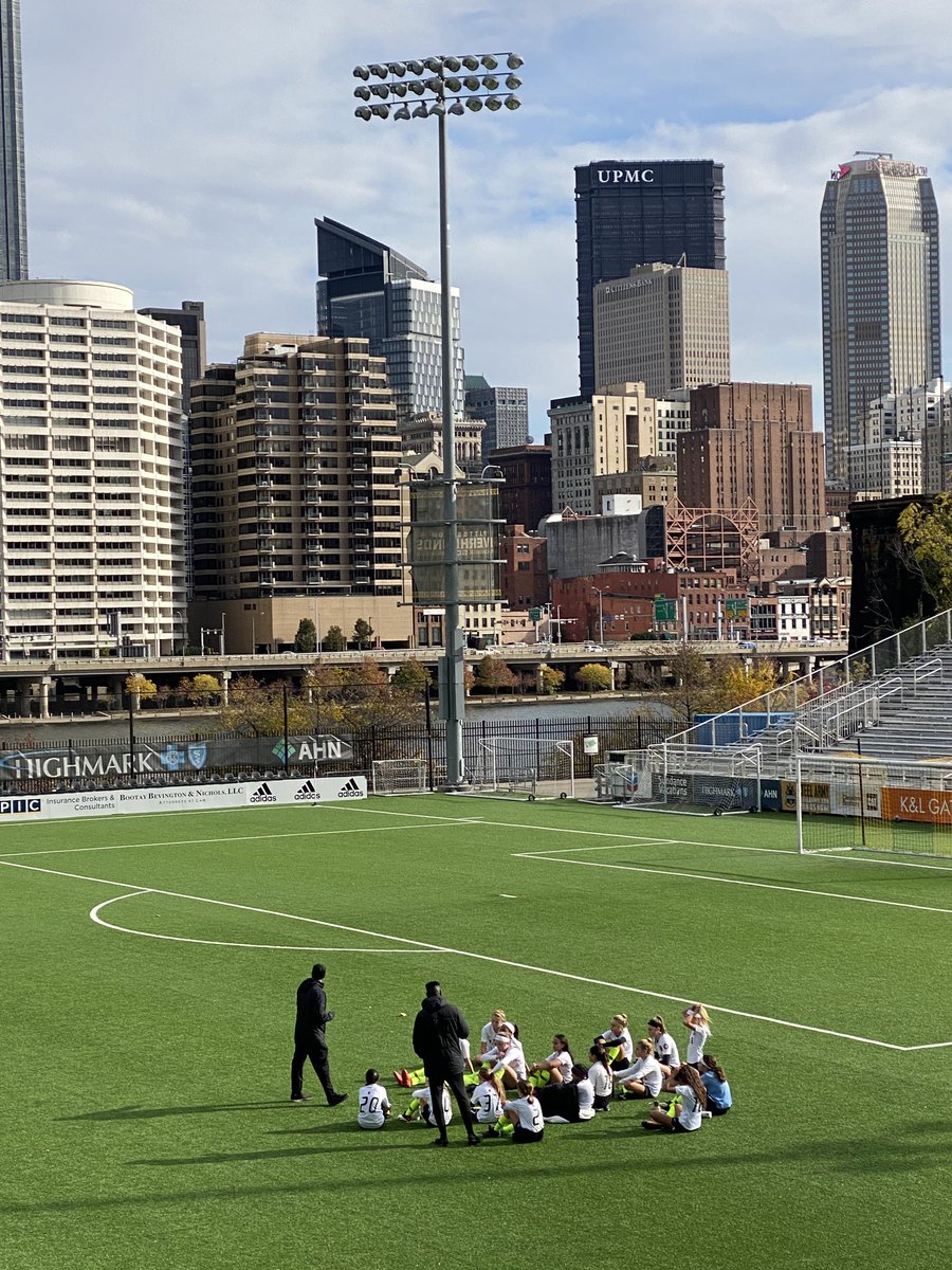 FCPRIDESOCCER's tweet photo. Games underway in Pittsburgh Amazing opportunity to play in Hallmark. Thanks @HoundsAcademy @RiverhoundsSC @FCPrideElite @theECNL https://t.co/5gpUydYcJv