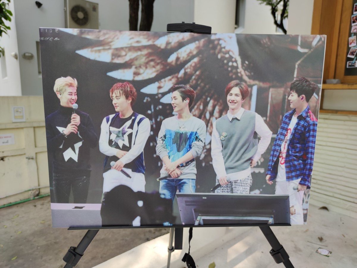 mcharmy96's tweet photo. งานน่ารักและบรรยากาศดีมาก สตาฟแสนใจดีและเป็นกันเองทุกคน ดีใจที่ได้มางานนี้ เป็นครบรอบ6ปีUniqที่มีความสุขมากๆ ครอบครัวยูนิคอร์นแสนอบอุ่น หวังว่าครบรอบปีหน้าก็ยังจะได้ไปเจอทุกคนอีก ขอบคุณที่จัดงานนี้นะคะ รอเยว่ประกาศคัมแบควงไปด้วยกันค่ะ💜 #LandDeRAM https://t.co/PZU1d9GnlR