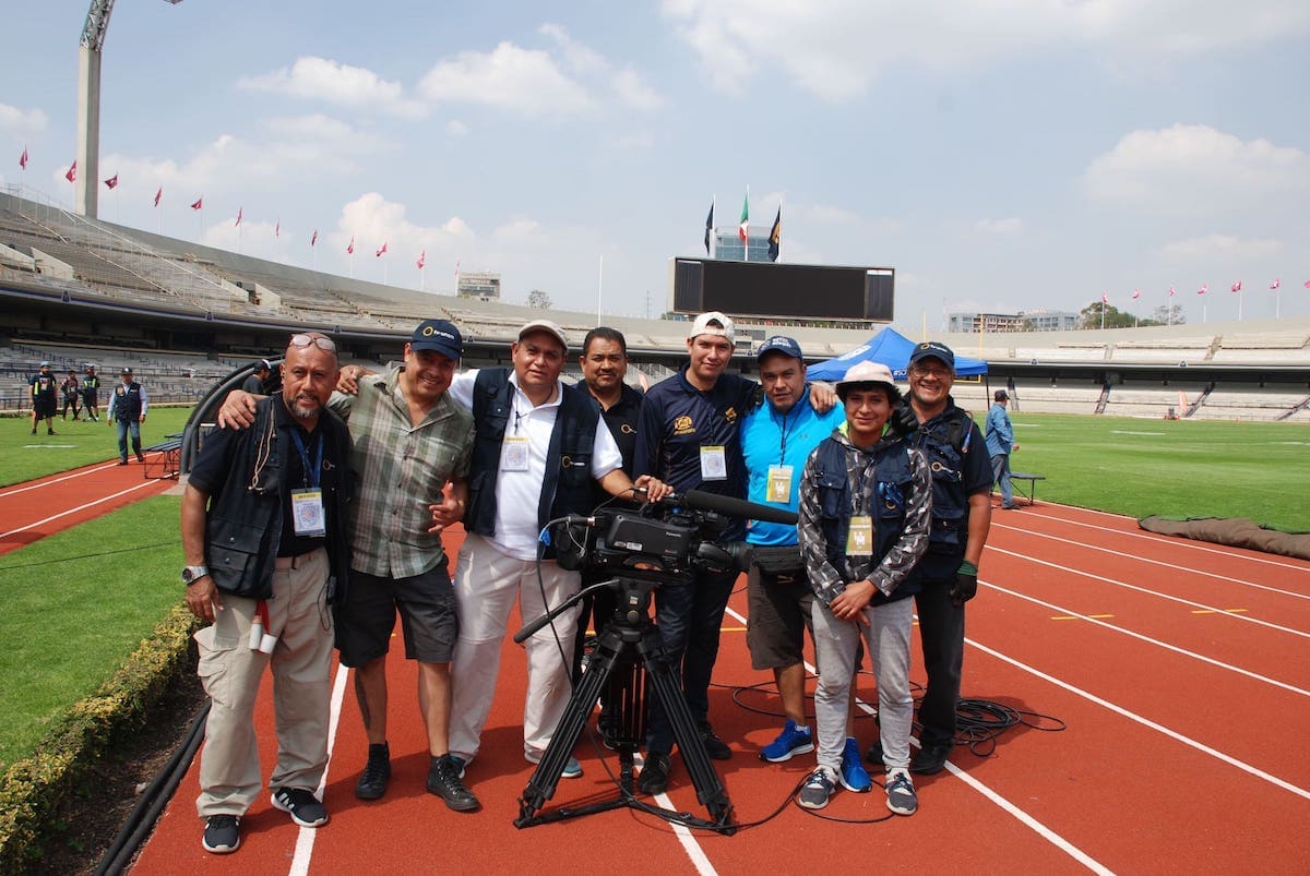 tvunam's tweet photo. Coberturas de la Temporada de Fútbol Americano Estudiantil 2019🏈, #DíasdeFiesta con @Lauentuiter y @elimonpartido en #FiestaLibroyRosa 2019📖🌹 y #DíasdeFeria, desde #FILUni2019, con @luisalaouija.🙋🏻‍♂️🙆🏻‍♀️📚 https://t.co/dRQJzccuDp