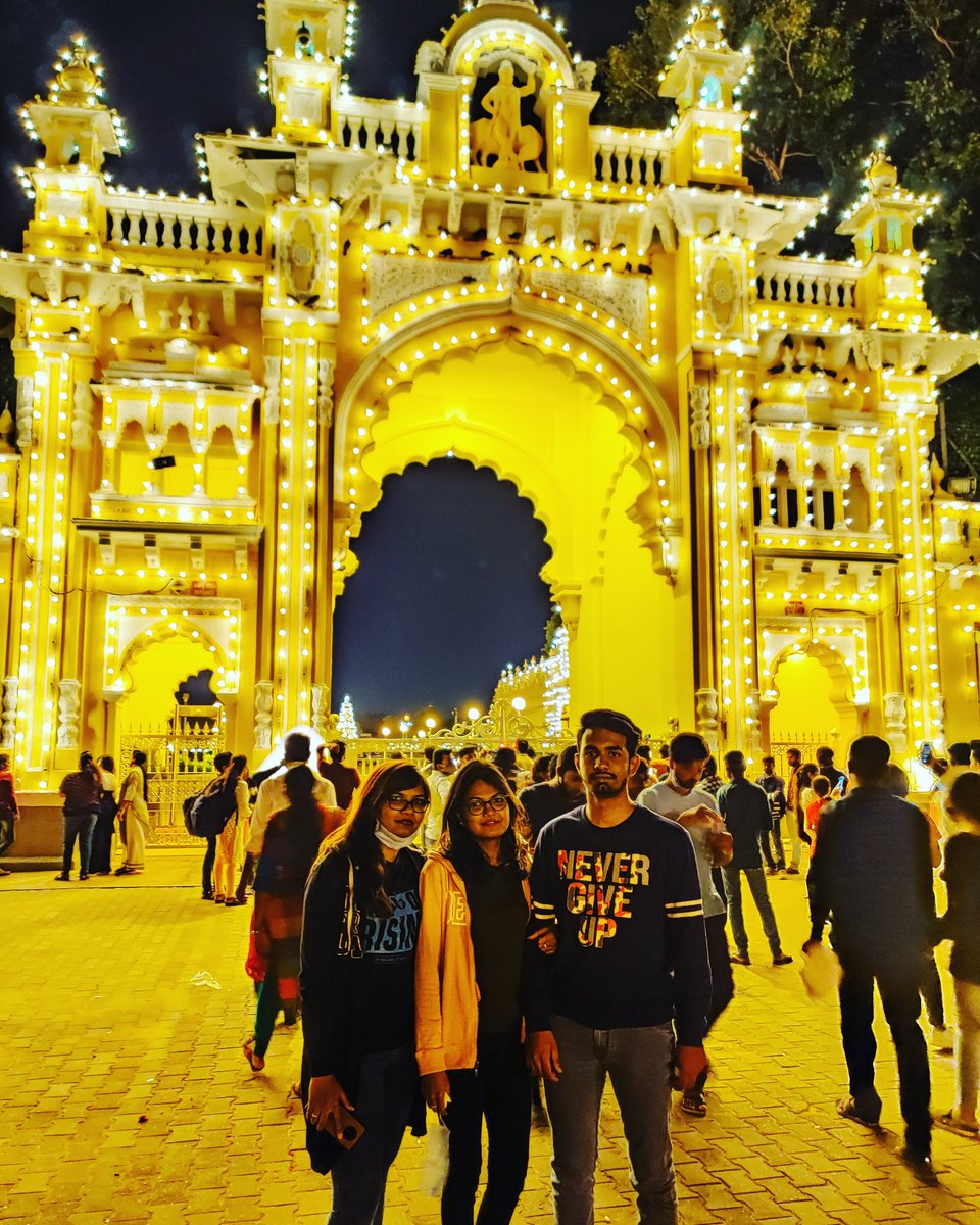 zamiaa11's tweet photo. #mysore
#mysurudasara2020 

#mysurflife 
#mysoredasara 

#mysorenightlife 
#mysorenights 
#mysorebeauty😍 
#0neplusphotography 
#oneplusclick 
#dussehra 
#festiveseason 

#festivevibes 
#enjoythelittlethings 
#enjoythemoment 
#mustwatch https://t.co/6sl25CQo2z