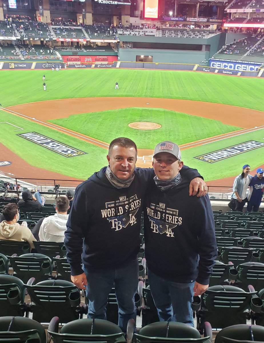 billsallenger's tweet photo. Awesome weekend  in Fort Worth, Texas. Finally got to see the Dodgers play in the World Series and we did a little Honky Tonkin at Billy Bobs (the World's Largest Honky Tonk)!! Thanks for the awesome tix @Go__USA🤠 @kaylasallenger @bye_mitch @mitchell_heer @albye08 https://t.co/WQZGwiQx6u