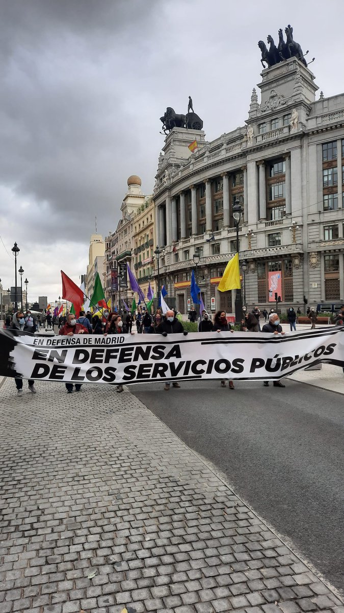 El #toquedequeda más progresista de la historia😱

Aquí ni prevenir, ni curar, recortar dchos y libertades.
No son medidas sanitarias ni de control del virus, sino de control de la población.
La crisis socioeconómica va a más
Que tengan claro que no pararán la lucha y protesta.