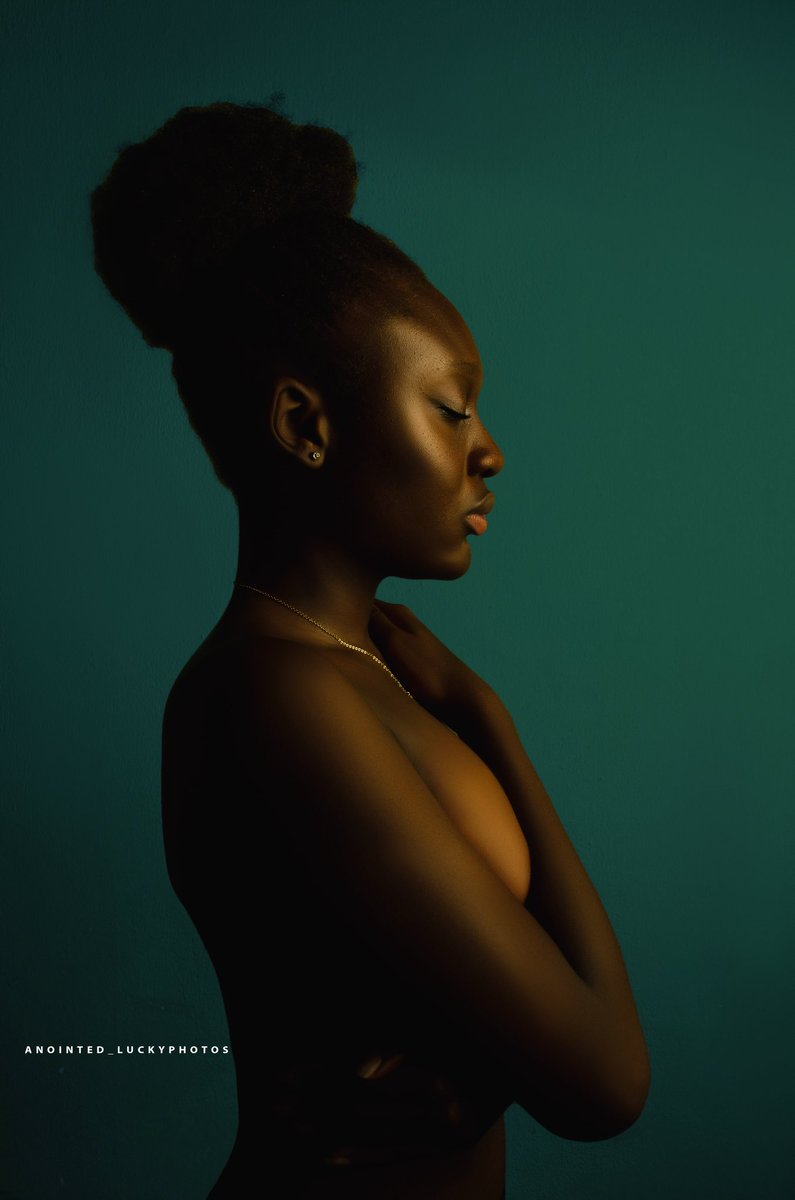 anizzy01's tweet image. Still on my color grading class, feel free to Dm me your questions and tutorial enquiries on photography #ARSLEI #basedonwhat #vipvendor #money Pastor Tunde Bakare