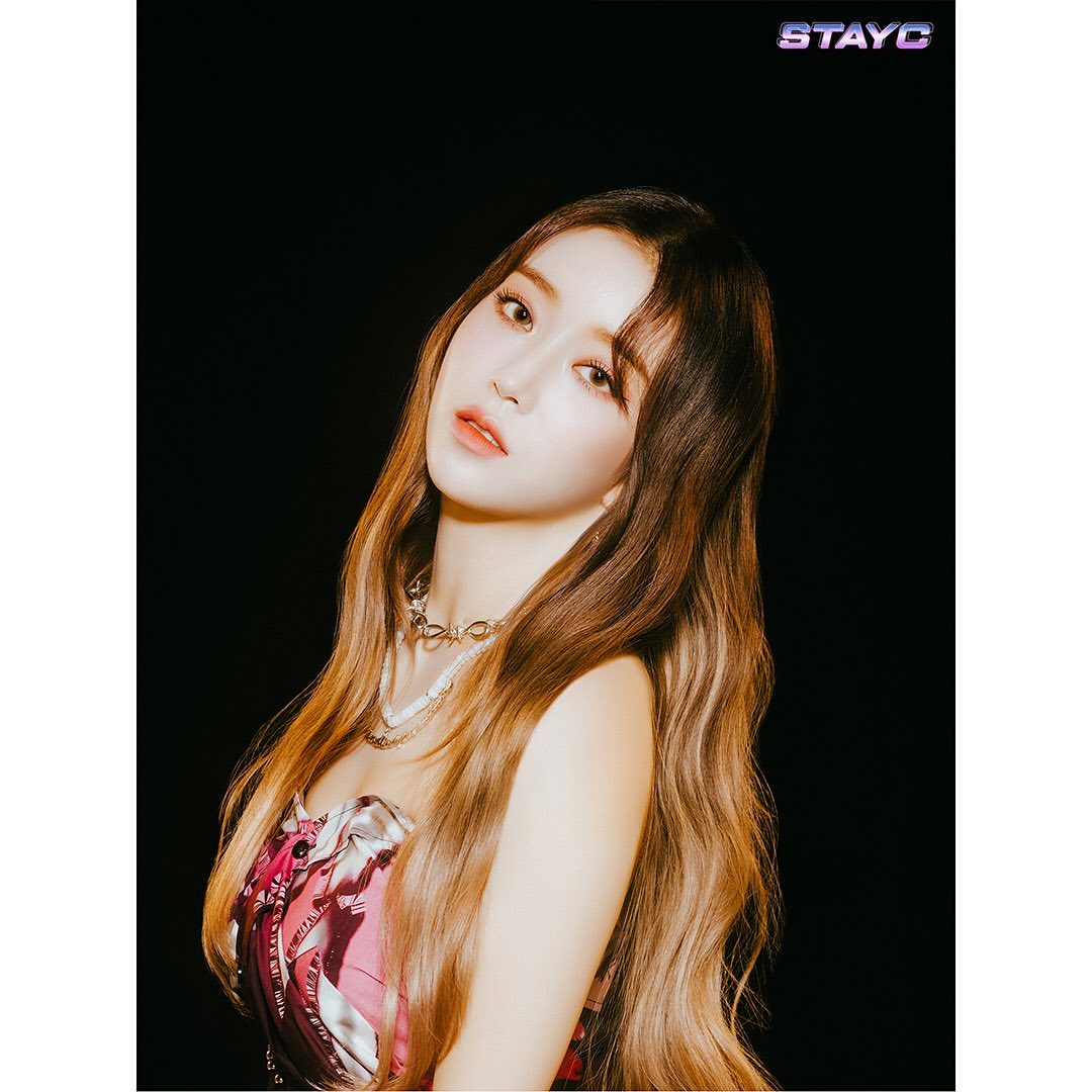 isastayc_squad's tweet photo. 25.10.2020  | Photos | STAYC OFFICIAL UPDATE INSTAGRAM
.
The 1st Single Album
[Star To A Young Culture]
Concept Photo #수민 #Sumin 

🎧 2020.11.12 THU 6PM (KST) 

@STAYC_official
#STAYC #스테이씨 #NOT_BAD
#수민 #시은 #아이사 #세은 #윤 #재이 
#Sumin #Sieun #Isa #Seeun #Yoon #J https://t.co/1gQF19GPIU