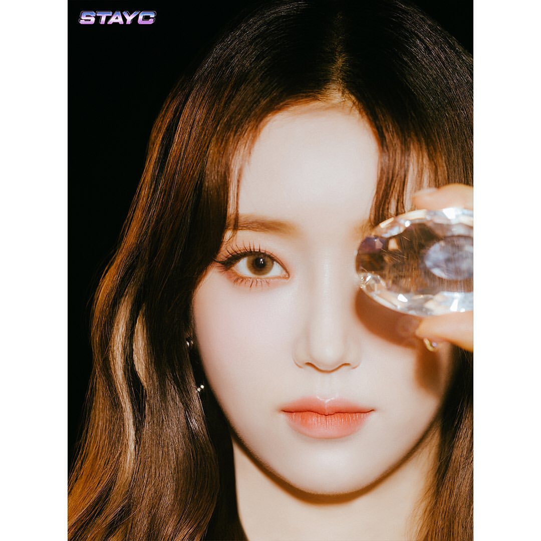 isastayc_squad's tweet photo. 25.10.2020  | Photos | STAYC OFFICIAL UPDATE INSTAGRAM
.
The 1st Single Album
[Star To A Young Culture]
Concept Photo #수민 #Sumin 

🎧 2020.11.12 THU 6PM (KST) 

@STAYC_official
#STAYC #스테이씨 #NOT_BAD
#수민 #시은 #아이사 #세은 #윤 #재이 
#Sumin #Sieun #Isa #Seeun #Yoon #J https://t.co/1gQF19GPIU