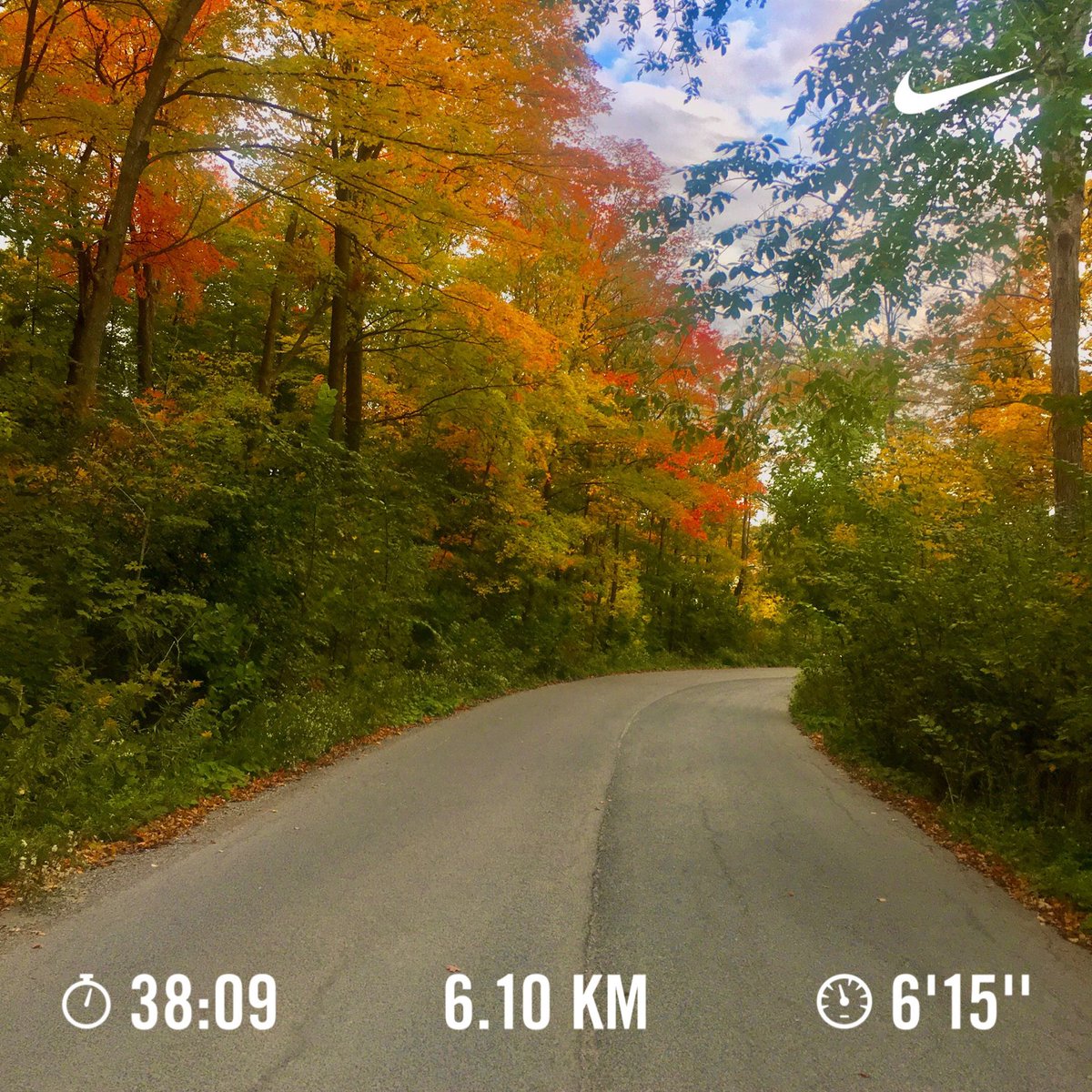 DanielPGerald's tweet photo. Sunday Morning Run. 
It’s day 183 of my running streak. 
I’ve been running every day for half a (leap) year.

Photo by ⁦⁦@DanielPGerald⁩

#EveryRunHasAPurpose #SundayMorningRun #Day183 #NRC #InnerPeaceSanctuary #Nike #LifeWithoutLimits #Interconnection #signMAPS 🏃 https://t.co/bqbHt98yme
