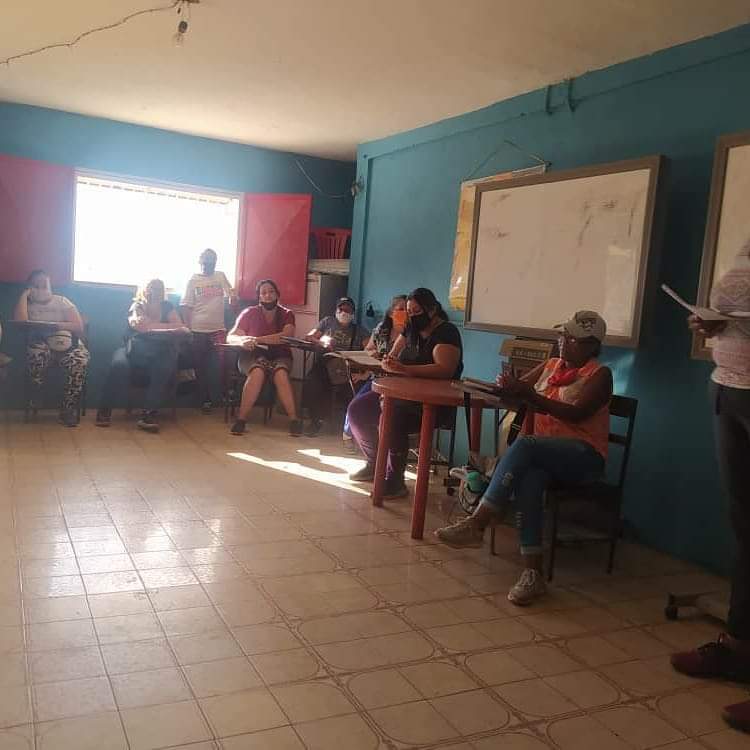 #Infocomunal | Se dió inicio al  Plan Las Comunas "El Legado de Hugo Chávez 30+30  desde la Comuna "Poder Revolucionario" , perteneciente al sector Telares de Palo Grande, Parroquia Caricuao, en la conformación del Parlamento Comunal 

#SimulacroAN2020