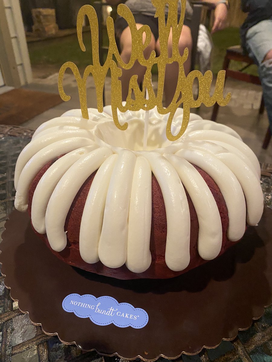 My friends threw my a going away SURPRISE party 

I am unbelievably blessed with amazing friends, who love and care for me THIS much. 

Houston, I’m going to miss you, but I’m going to miss these people a lot more. 🥺❤️✨

Also, the cake says “We’ll Miss You” 😭