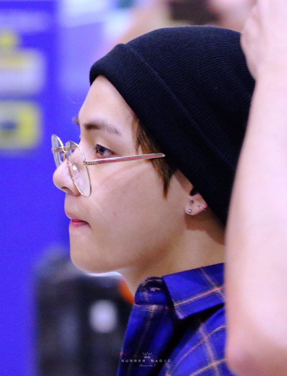 1day1V's tweet photo. #V #태형 (@BTS_twt) https://t.co/L8xdvwru8k