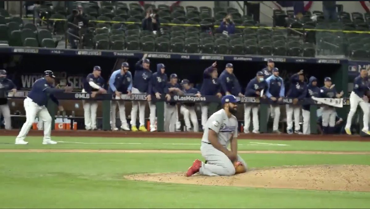 moorebaseball's tweet photo. Don’t be a spectator. #WorldSeries #Jansen https://t.co/c7fIAvn02m
