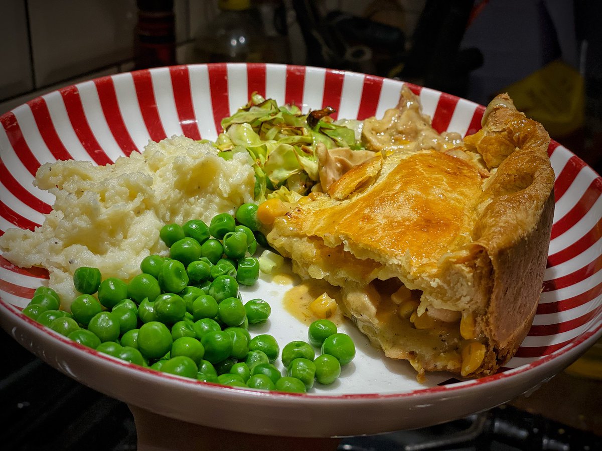 Chicken pie for <a href="/jamestabor/">James Edward Tabor 🍔</a> a la <a href="/chefcalum/">calum franklin</a>’s expert guidance in The Pie Room cookbook...