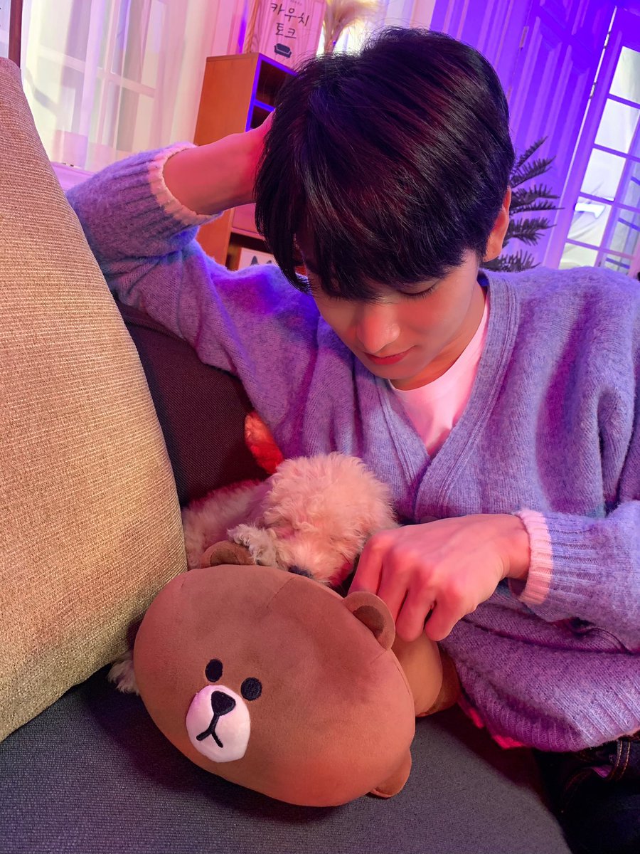 wishfuIdream's tweet photo. i owe kevin my life for these btw https://t.co/dRjIzGI5ul