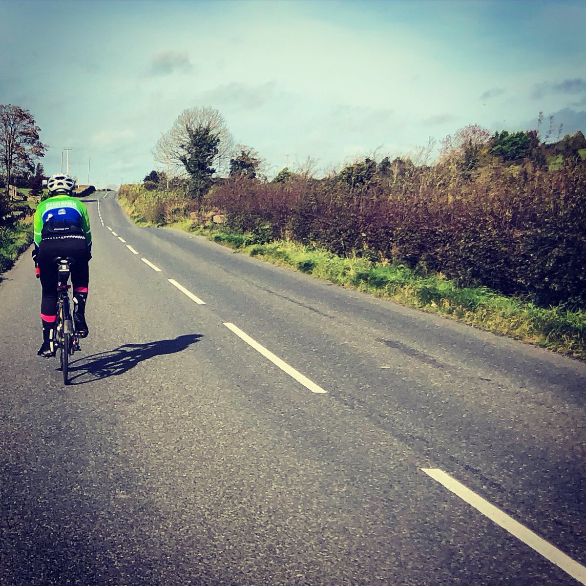phoenix_cycling's tweet photo. What did you do with your extra hour? We went cycling of course! #sunnycycles #sundaycycles #autumnspins https://t.co/w8BPpeSdyq