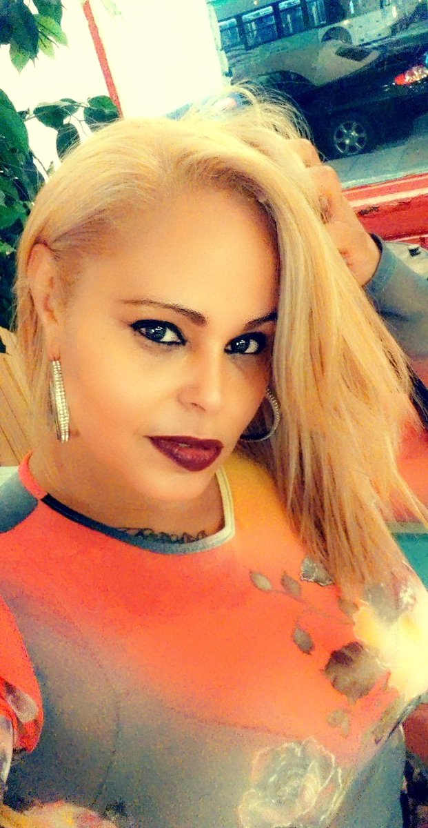 LadyQueen215's tweet photo. How about those STEELERS 😂😂 https://t.co/Kh6witChJS