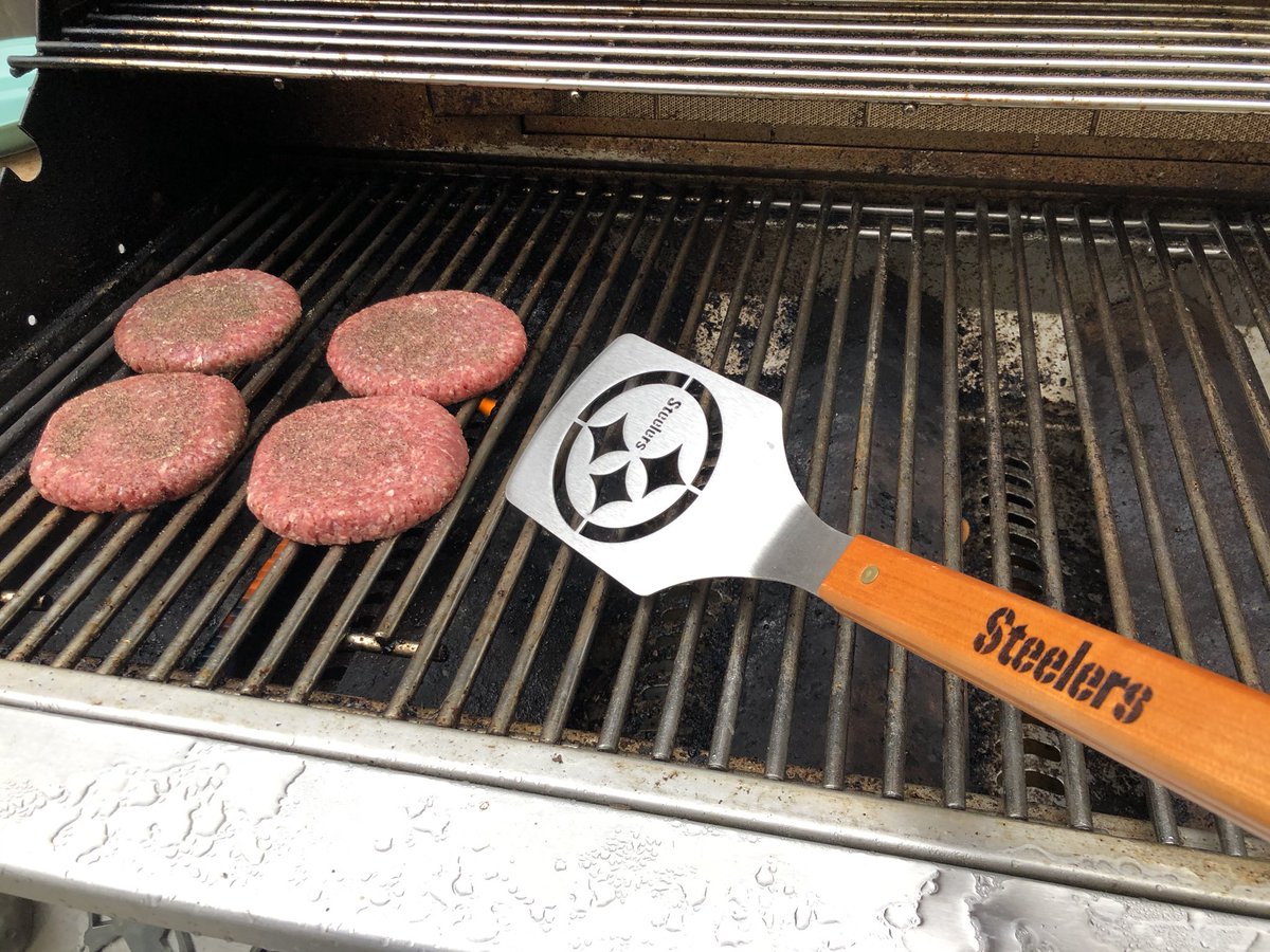 Eric_T_Walters's tweet photo. #VictoryMeat. #GoSteelers! https://t.co/AEc5f79Mdx