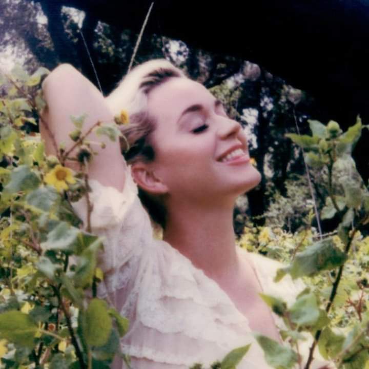 Rick28728503's tweet photo. #HappyBirthdayKaty  #PeruviansLoveKatyPerry  ❤️❤️❤️❤️❤️❤️ https://t.co/dcicVWZNlz