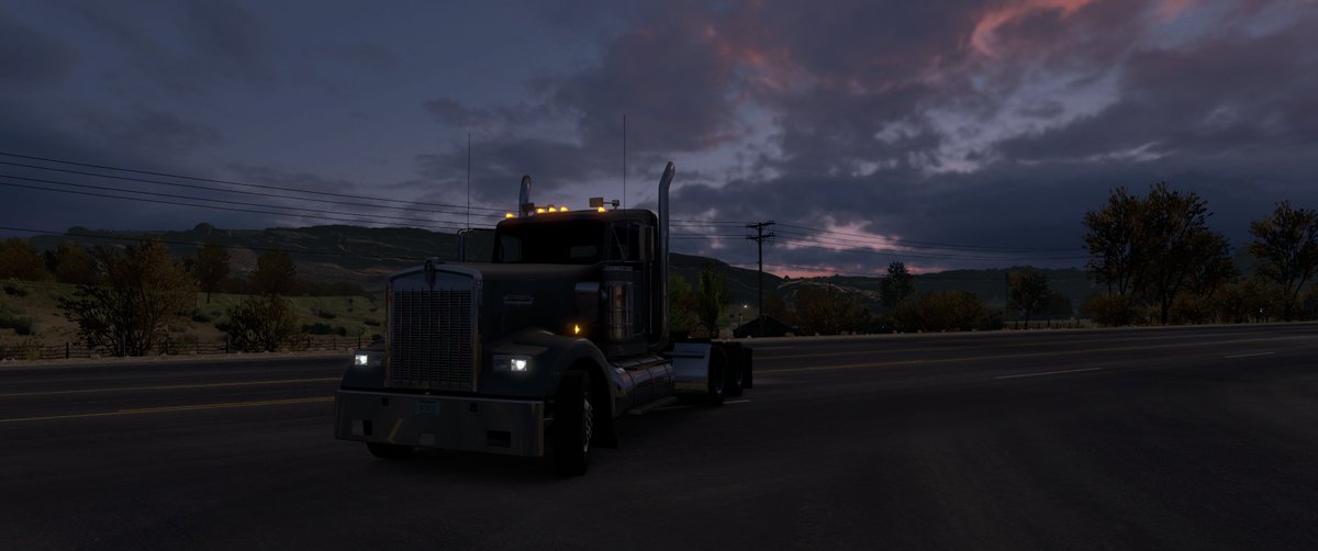 SpainTruckers's tweet photo. #Kenworthtrucks #AmericanTruckSimulator #AutumnMod @SCSsoftware https://t.co/WKW0LQItBh