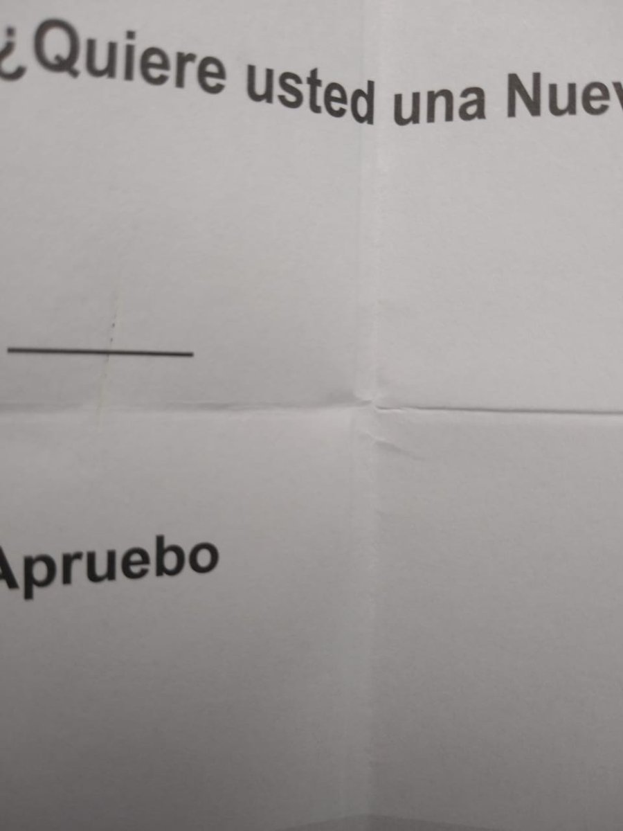 MaximoDMeridius's tweet photo. @realHenryBoys @realHenryBoys Qué pasa con ésto, sucedió en Chillán, la en el colegio Padre Hurtado de Chillán, la izquierda está marcando los votos, lo mismo que sucedió en Venezuela.
Quedó la cagá, mi amigo armó la casa de "puta". Tú sabes lo q significa eso..!!! https://t.co/7Q4mDawtI2