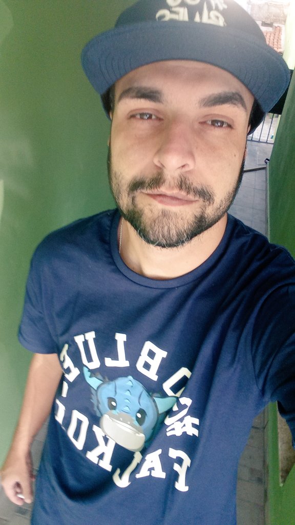 rFL_LHP1910's tweet photo. Não sei quem vai me infartar primeiro se é a @FalkolOficial ou o @Corinthians ...

Último mapa perdendo de 10x1.. Conseguimos virar pra 14x12.

VAMO CARALHO!!!

CRESCE PORRA!

Vocês jogaram de mais @khalilfps @qckvlr @mch_AGG @pavacsgo @bldcs_ !

#GOFKL GO @FalkolOficial 🔥🐲👊🏼 https://t.co/8d1TlcZENy
