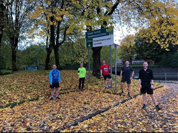 chr1stopherleo's tweet photo. Good running with the GFR gang today. Faster paced and chatty ... my wee legs were going like the clappers!! ๐โโ๏ธ๐๐
#GFR #GlasgowFrontrunners #ClydeTunnel #AutumnRunning #RunningAndChatting https://t.co/tYZRaSRJEI