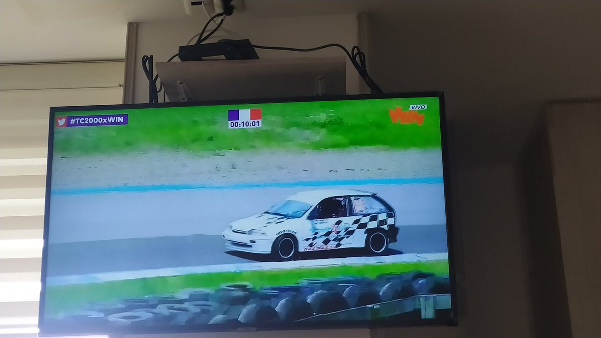 HerreraRulo's tweet photo. Aquí siendo fan de mi pequeño italiano #TC2000xWIN #GianFondrini https://t.co/yc8cf5dGvB