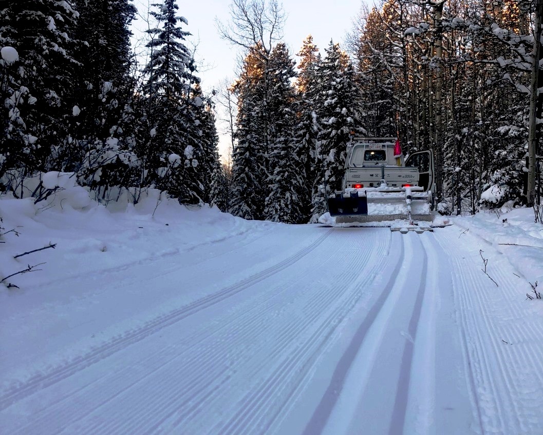 Cold snow, sunshine, and groomed trails. It looks like a beautiful day for cross-country skiing. Check out my Sunday morning update. skierbob.ca/2020/10/sunday…