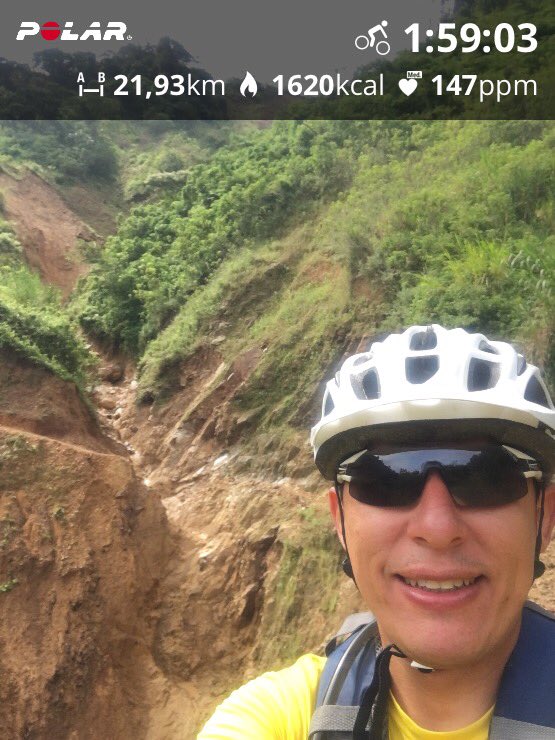 yeyomorado's tweet photo. Tourcito en cleta 🚵🏽⛰💀 #mtb #cleteando #montañeando https://t.co/Vzyy07C9qO