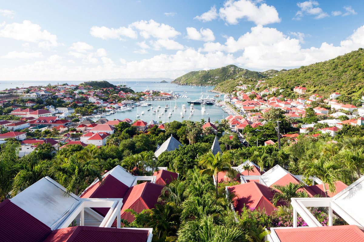 CNTraveler's tweet photo. 26 Caribbean destinations we’re dreaming of visiting: https://t.co/0OEEiUschk https://t.co/toKH8jIpI1