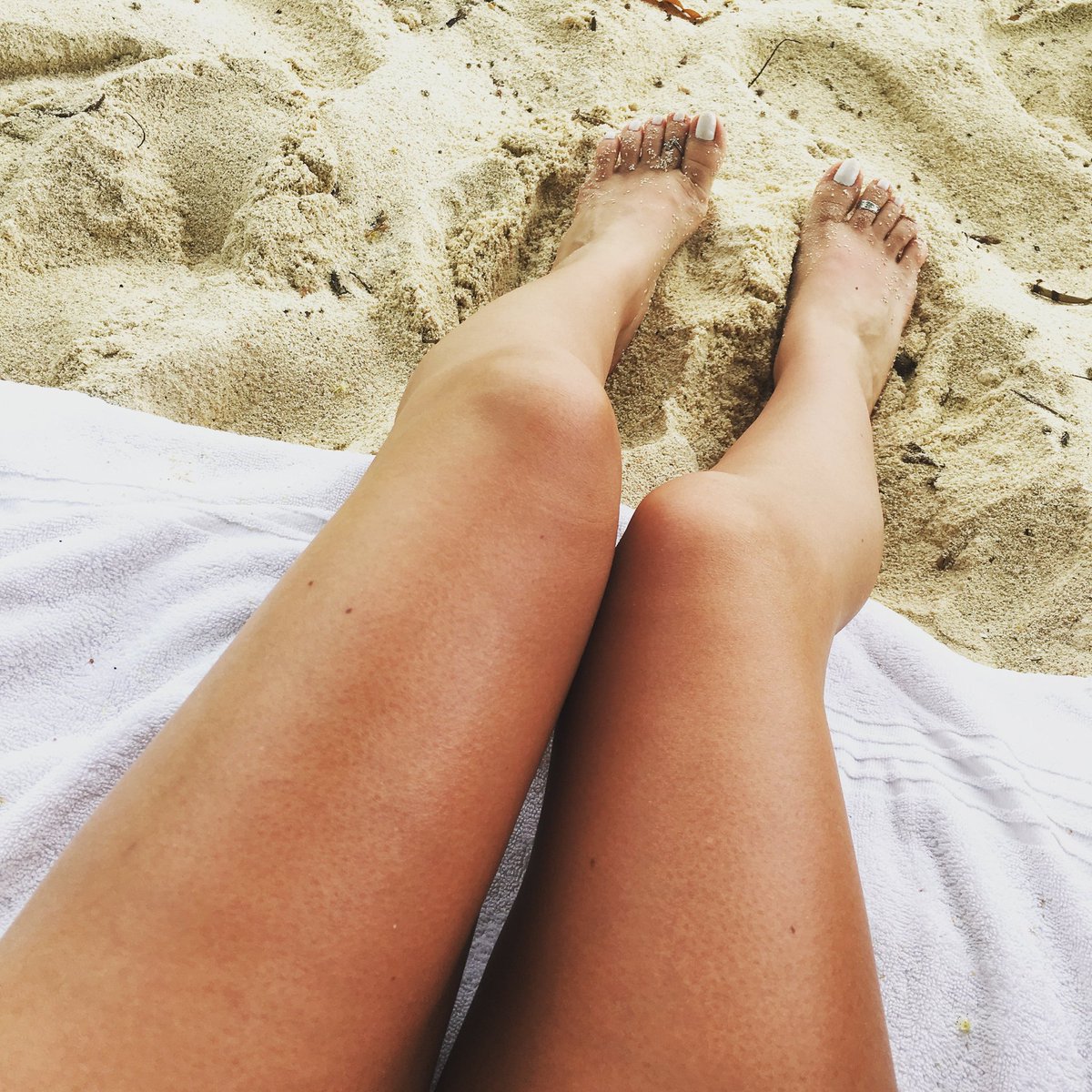 SensualBellaX's tweet photo. Feeling the sand between my toes
😍
☕
☀
👠
#findom #findomnl #geldslaaf #slave #giantess #feet #barefeet #pedicuredtoes #pedi #footfetishcommunity #footslave #paypig #highheels #heels #slaveheels #domination #dom #princess #feetslave #beachfeet #sandfeet #Zanzibar https://t.co/zi6Ci9TzpX