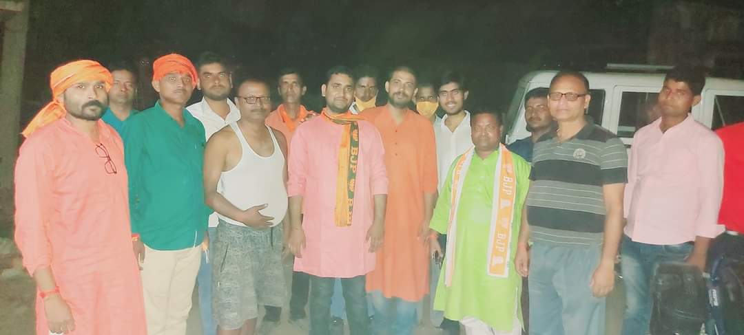 ranumishra93's tweet photo. 04 बगहा विधानसभा से एनडीए समर्थित भाजपा प्रत्याशी श्री राम सिंह जी के पक्ष में जनसम्पर्क करते हुए नड्डा एवं भैरोगंज में जनता का आशीर्वाद प्राप्त किया तथा सभी से भाजपा उम्मीदवार के पक्ष में भारी मतदान करने एवं बगहा में कमल खिलाने के आग्रह किया।
@Manankrishna @nityanandraibjp https://t.co/zzyJu5uKLe