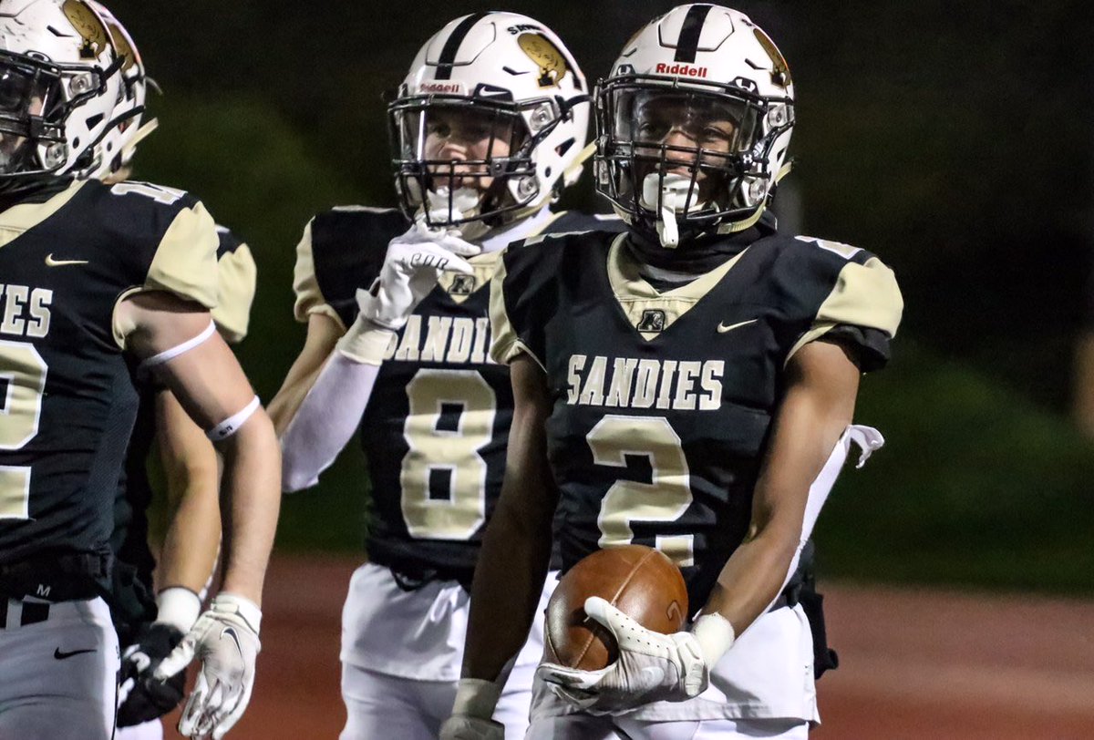 PressPassSports's tweet photo. Here’s the Top 10 performers from Week 9 in small school and Week 5 in big school from across the Texas Panhandle. Some real eye-opening performances on the list #txhsfb. Photos by @OfficialFleeman @GringoLocoPhoto @BenJYD3 https://t.co/afvEE5RCYX https://t.co/HtFwJ8ImsA