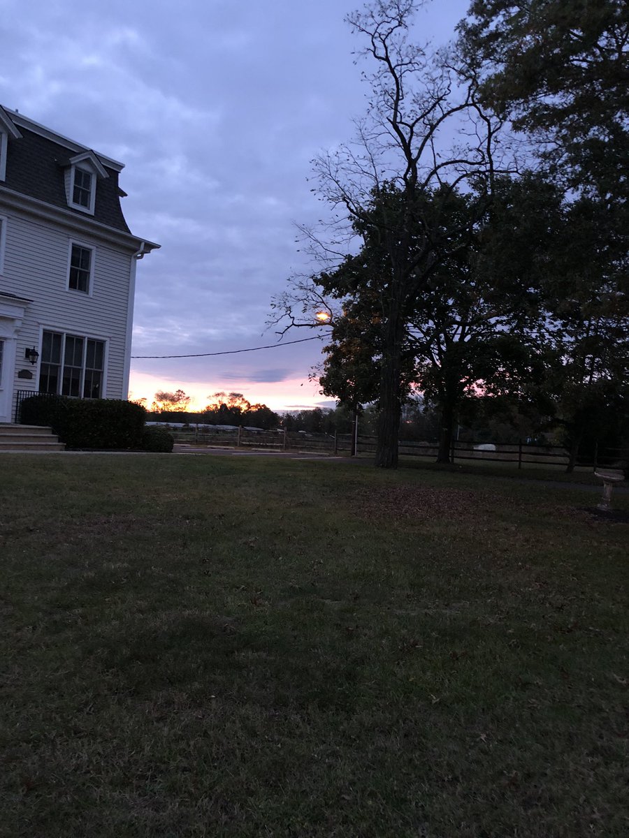 MustGirlsLAX's tweet photo. My morning: sunrise 8 mile run with @bennettrun
#mgl #letsgetrunning #sixmonthstotheseason #girlsmustlax
1/3 https://t.co/MNkA8kgVZM