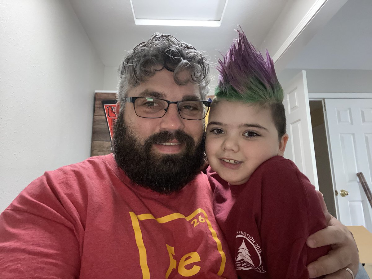 Jeremiah got a new hairdo and dyed it. He came and joined me during #FallCUE for some #mathreps @NowaTechie @mathkaveli @sandyraman #distancelearning