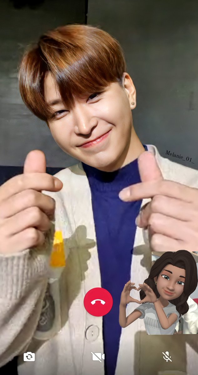 MeIanie_01_'s tweet photo. I'm so happy now! It was amazing thank you so much 💕

@VAV_official @twt_VAV #VAMPZ #VAV #브이에이브이 #Videocall #VAV_MADE42 #VAV_StVan #Europe #유럽 #MEETnLIVE #OnlineConcert #VAMPZ #뱀즈 https://t.co/Jl7yTheN0S