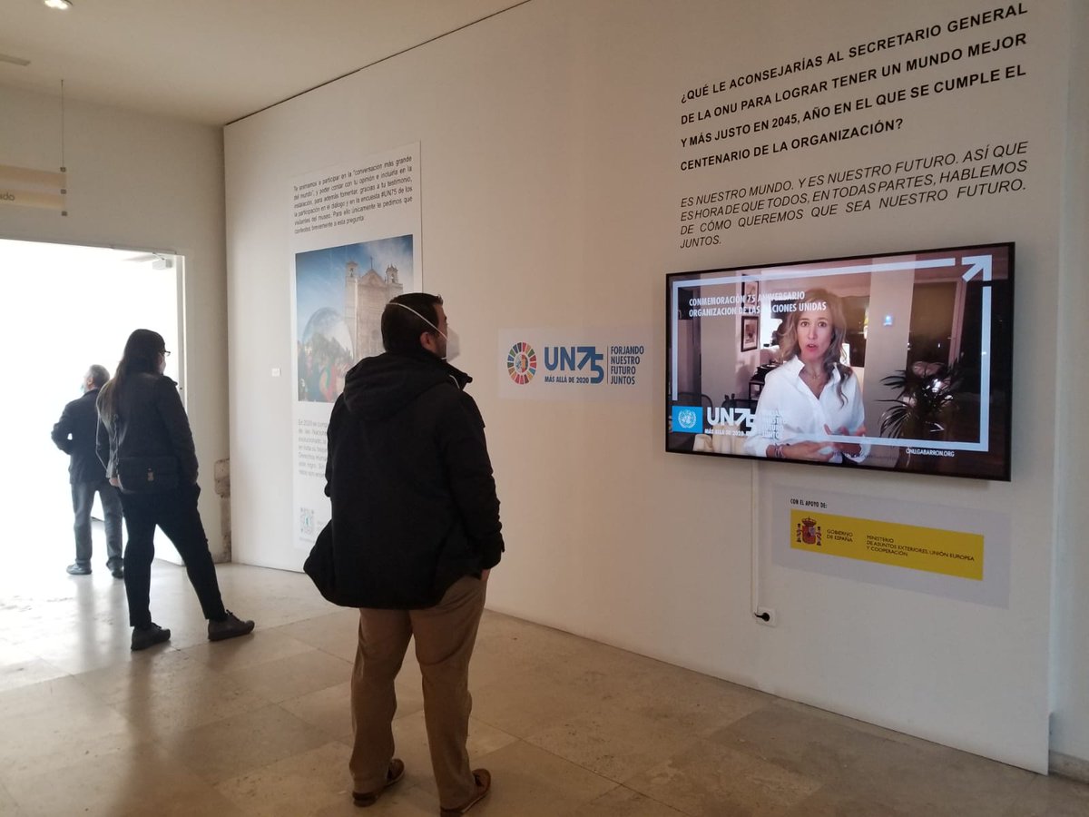 thegabarron's tweet photo. First day of the exhibition ”Gabarrón, humanist of colors” and it is a joy to see the Patio Herreriano Museum with so many people that they even wait to enter the rooms due to the limitation by covid
#UN75 #ONU75 #Valladolid #MAECgob #ShapingOurFuture
#gabarron #gabarronUN https://t.co/Yf8NfANEJo