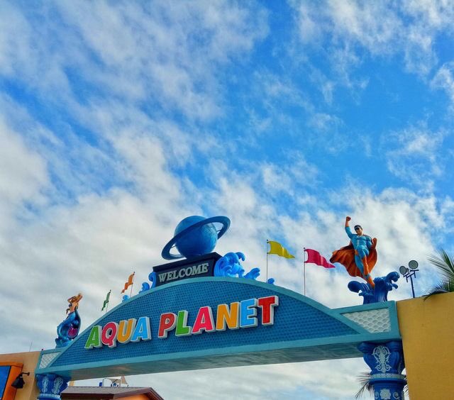 ILanderrr's tweet photo. Day1: 📌Aqua Planet in Clark,Pampanga
Since daniel loves winter and PH is a tropical country. I would take him here so that he could feel refreshed while having fun under the sun. Dongkyu-a~ do you like going to water parks?#The3DGame
#ADayWithDaniel
#Dear_Our_Daniel https://t.co/asWsdolKj3