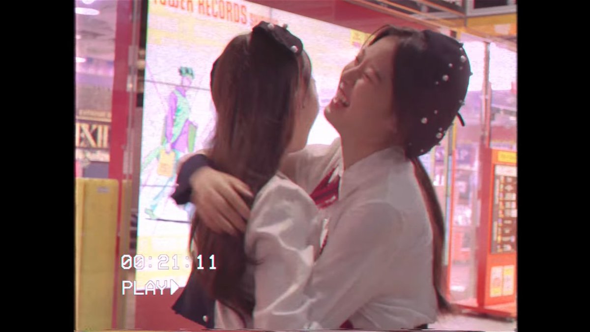 in I’ll be there they are finally reunited yet hyunjin still struggles to properly express her feelings. but it appears that heejin faintly remembers that they used to be connected, or that hyunjin has something to tell her as she invites to speak up through these lyrics