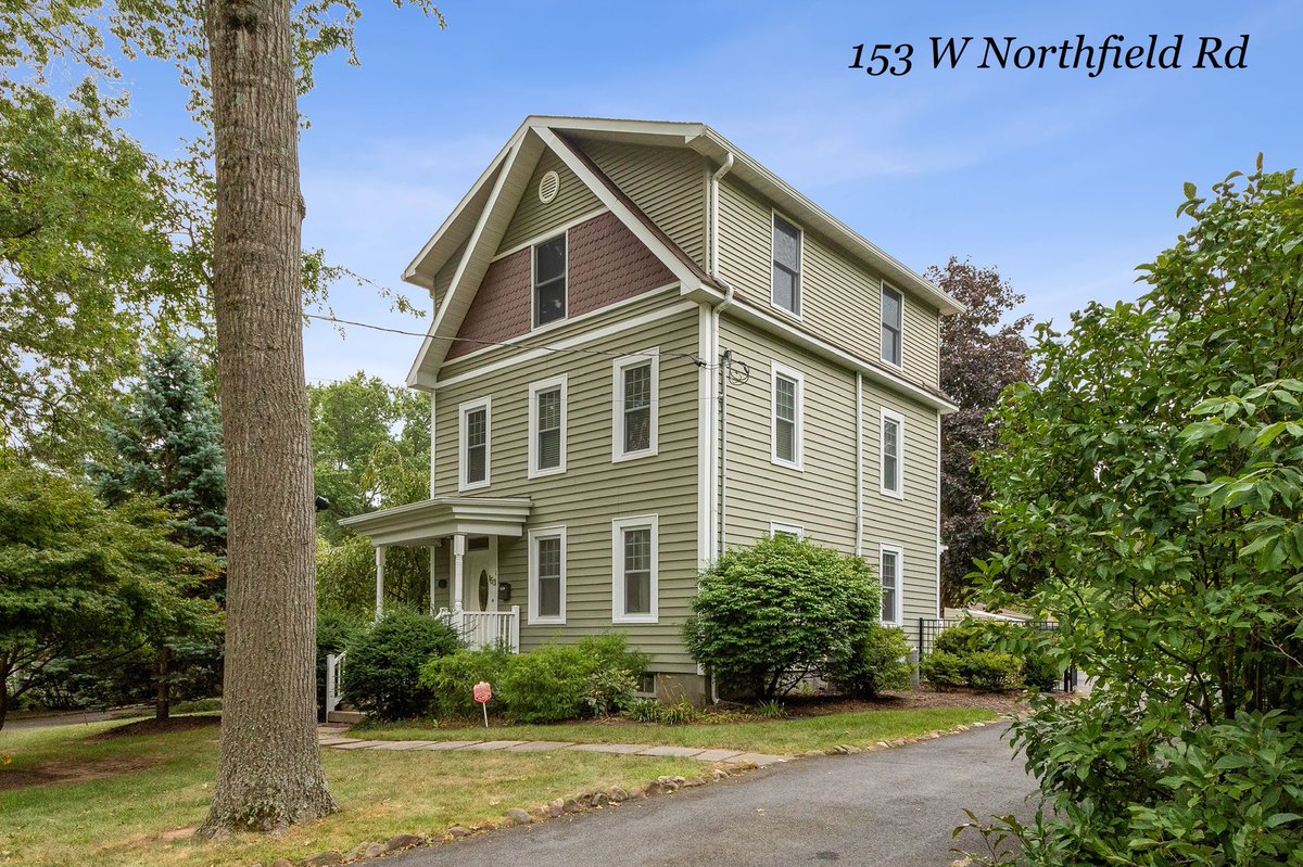 2 successful closings!
-153 W Northfield Rd in Livingston received an offer within ONE HOUR it hit the market! Wow 🤩 The home was Under Contract in 7 days at full asking price and great terms.
-24 Buchanan Ct in WO has been owned by the same owners since 1999
#njrealtor https://t.co/io2yK4pmKk