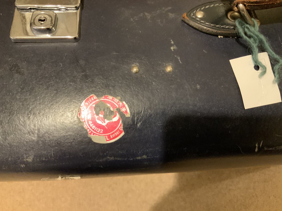 Collectomaniac3's tweet image. Finally nabbed one, a vintage suitcase by Globetrotter. Saw in 2nd hand shop and thought if it’s anything under £20 I’ll buy it. Got if for £5. Will now steal ideas from @suitcasetrains without a hint of guilt...👍🏴󠁧󠁢󠁳󠁣󠁴󠁿😎 #tmrguk #IAmScottish #Vintage #Retro