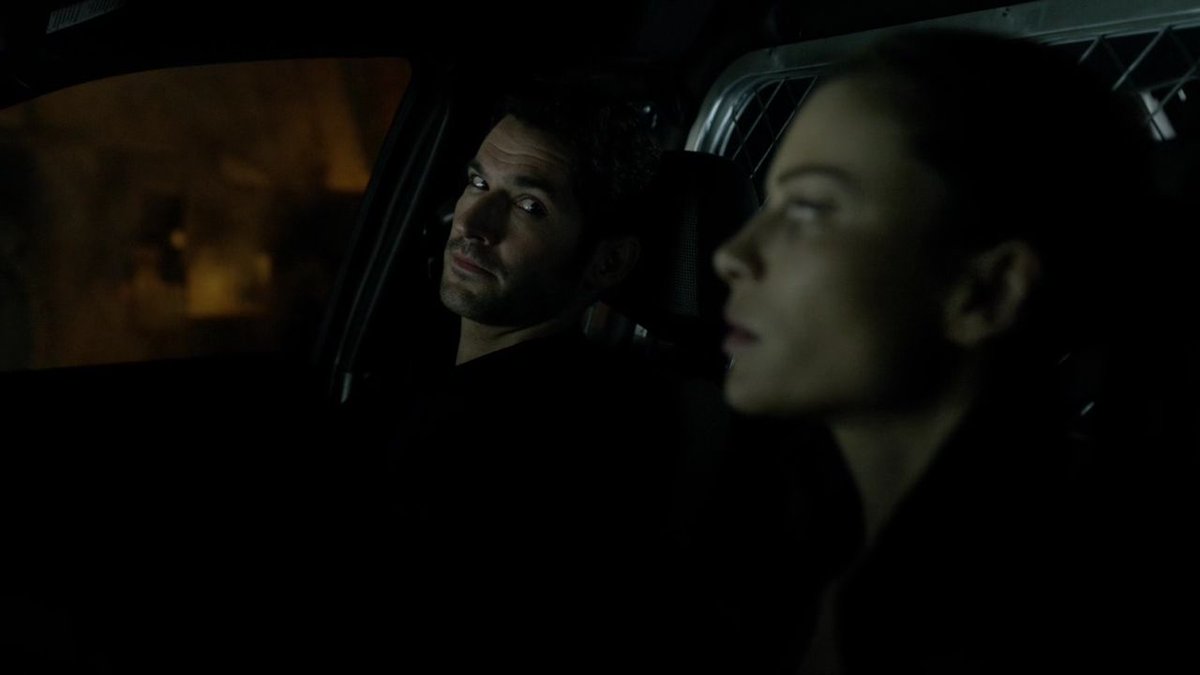 1x06 Favorite Sonno proper shots of chloe w gun here either but lucifer in love <33