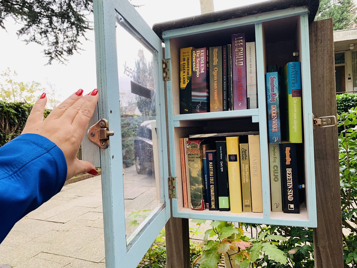 FalehaUbeis's tweet photo. Sunday walking trip in the nature of #autumn in the #Netherlands in #Rhoon. #visit_theNetherlands_for_more_than_business🍁🌷#Welcome_to_the_Netherlands. Enjoy the pictures, I hope I can welcome you soon🌷#Sabisk #rhoonkasteel #rhoon https://t.co/jckddl0BnE
