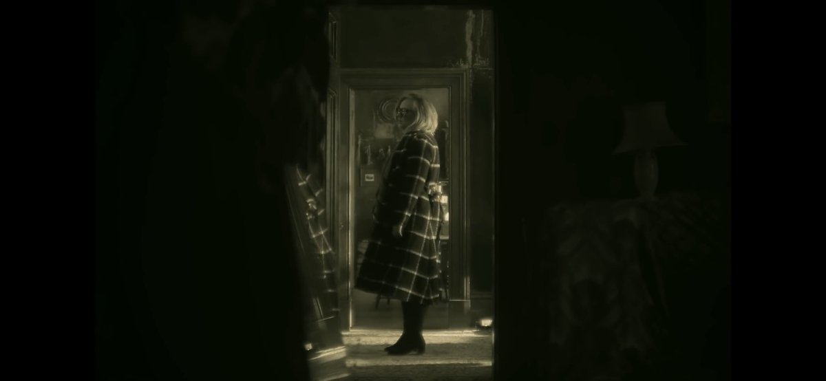 RequiemCowboy's tweet image. Remember the house in the hello music video? Well Adele got murdered in it by her husband