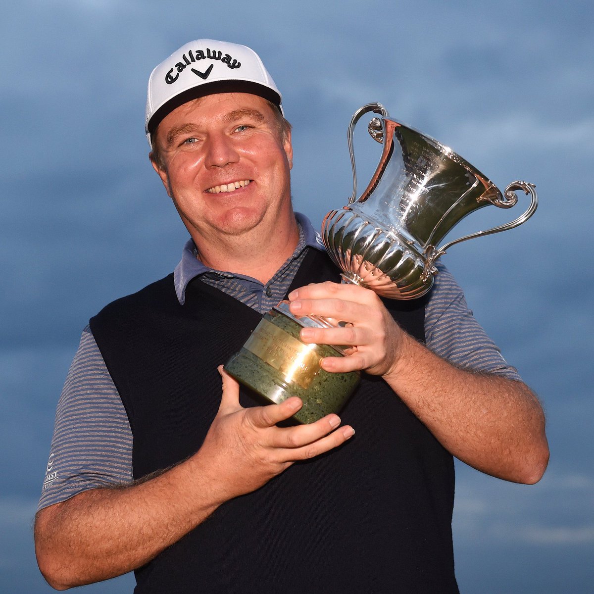 Delighted for <a href="/RossMcGowan/">Ross McGowan</a>, winner on @EuropeanTour after 11 years of struggle and a man with deep connections with the UAE. Was so good in finishing 2nd to @WestwoodLeein the inaugural <a href="/dpwtc/">DP World Tour Championship</a>. Think still attached to <a href="/AlHamraGolfClub/">Al Hamra Golf Club</a>. Multiple winner on the <a href="/theMENATour/">MENA Tour</a>.