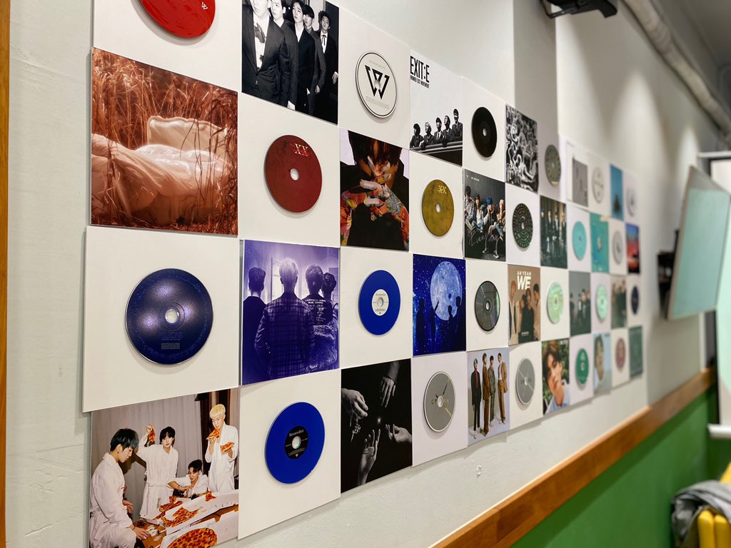 nanasg303's tweet photo. #FromWINtoWINNE7R
Itโs not perfect but I love this memorable corner ๐ฅบ
#REPL4Y_WINNER
#V_InnerCircle https://t.co/sJma8INhgV