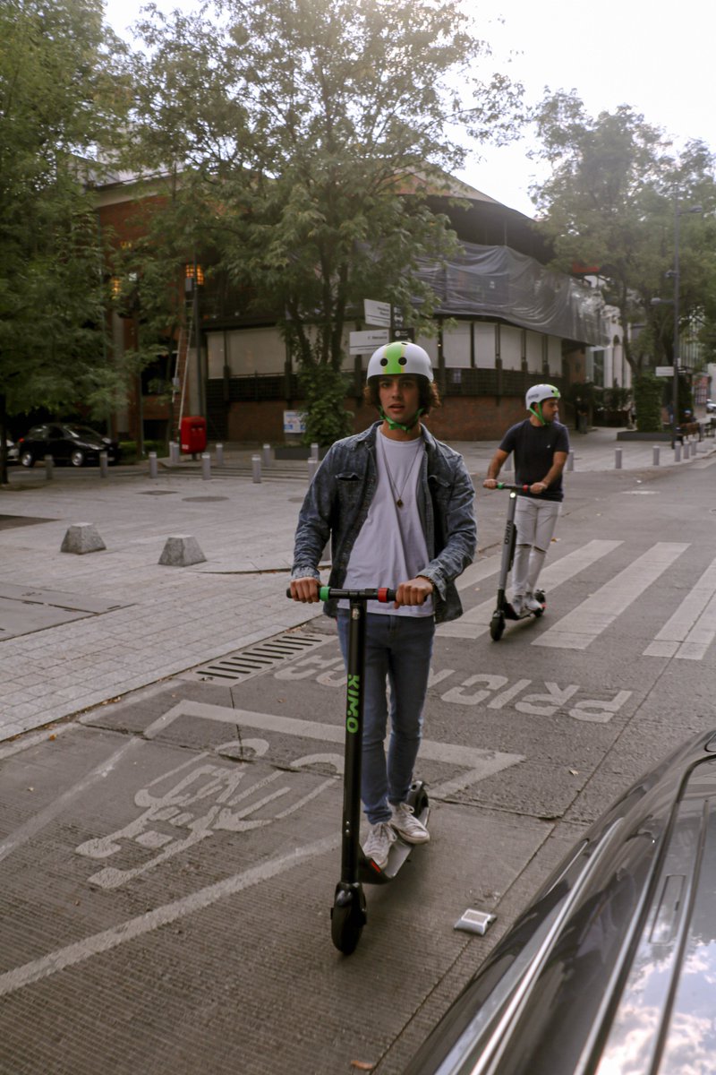 kimo_mx's tweet photo. Mi kimo y yo a todas partes! #scooters #scootersmexico https://t.co/xadt7jNV63